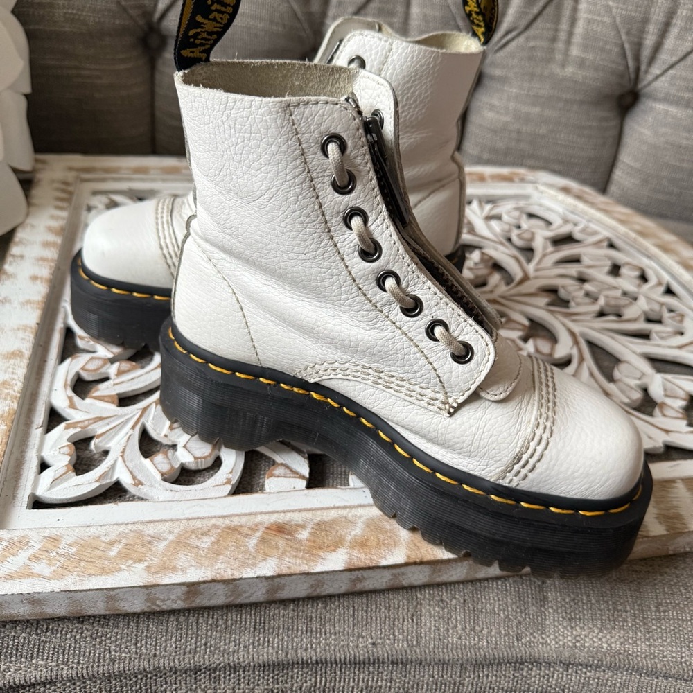 Dr. Martens Sinclair Platform Ankle Boots Shoes Women’s 6 - Picture 7 of 9